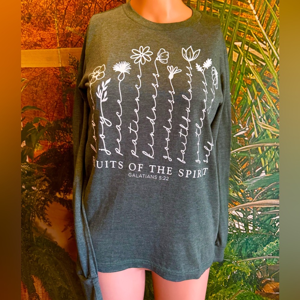 LIF Apparel Christian Small Green Graphic Long Sleeve Women’s Tee Shirt